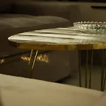 Day Lux Σαράντα