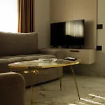 Day Lux Σαράντα