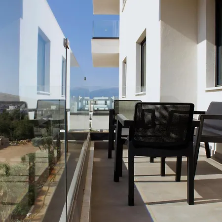 Apartment Day Lux