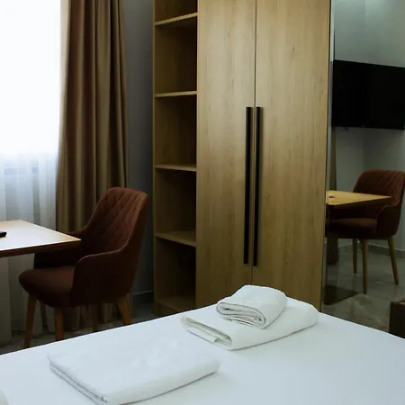 Day Lux Apartment Sarandë