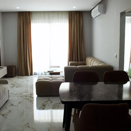 Day Lux Sarandë