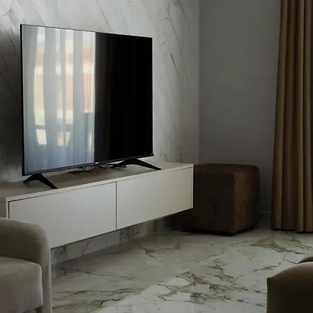 Day Lux * Sarandë