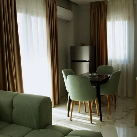 Day Lux Apartment *