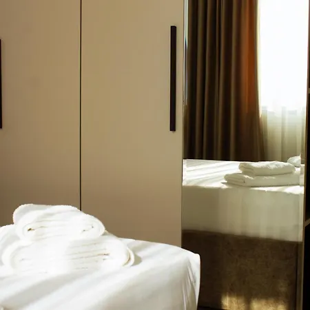 Day Lux Apartment Sarandë