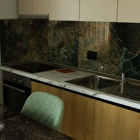 Day Lux Apartment *