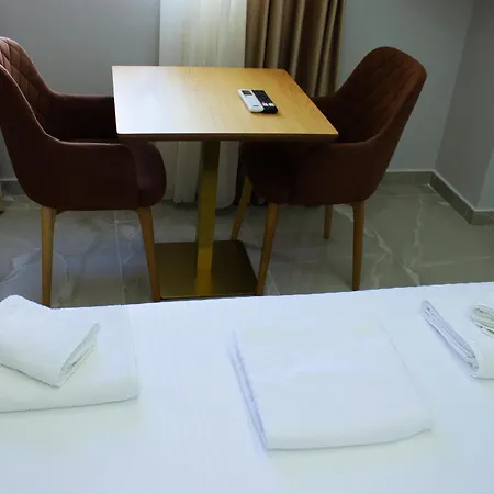 Day Lux Sarandë