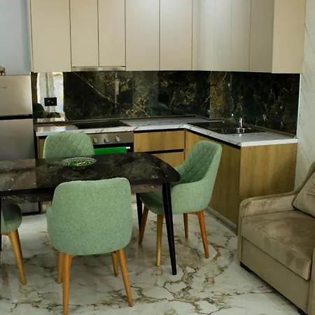 Day Lux Apartman Saranda