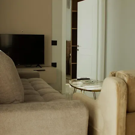 Day Lux Apartman Saranda